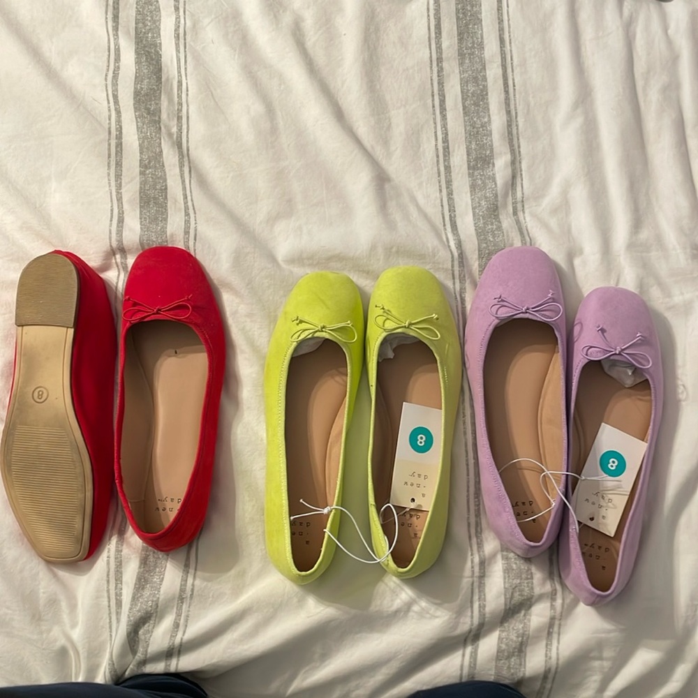 A new day “Jackie” ballet flats. Size 8. Lavender and lime NWT. Red worn once.